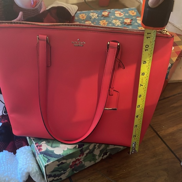 Women’s Kate Spade medium size shoulder bag - Picture 8 of 9